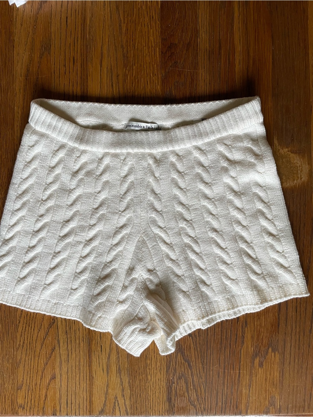 Abercrombie & Fitch Ivory Cable-Knit Lounge Shorts